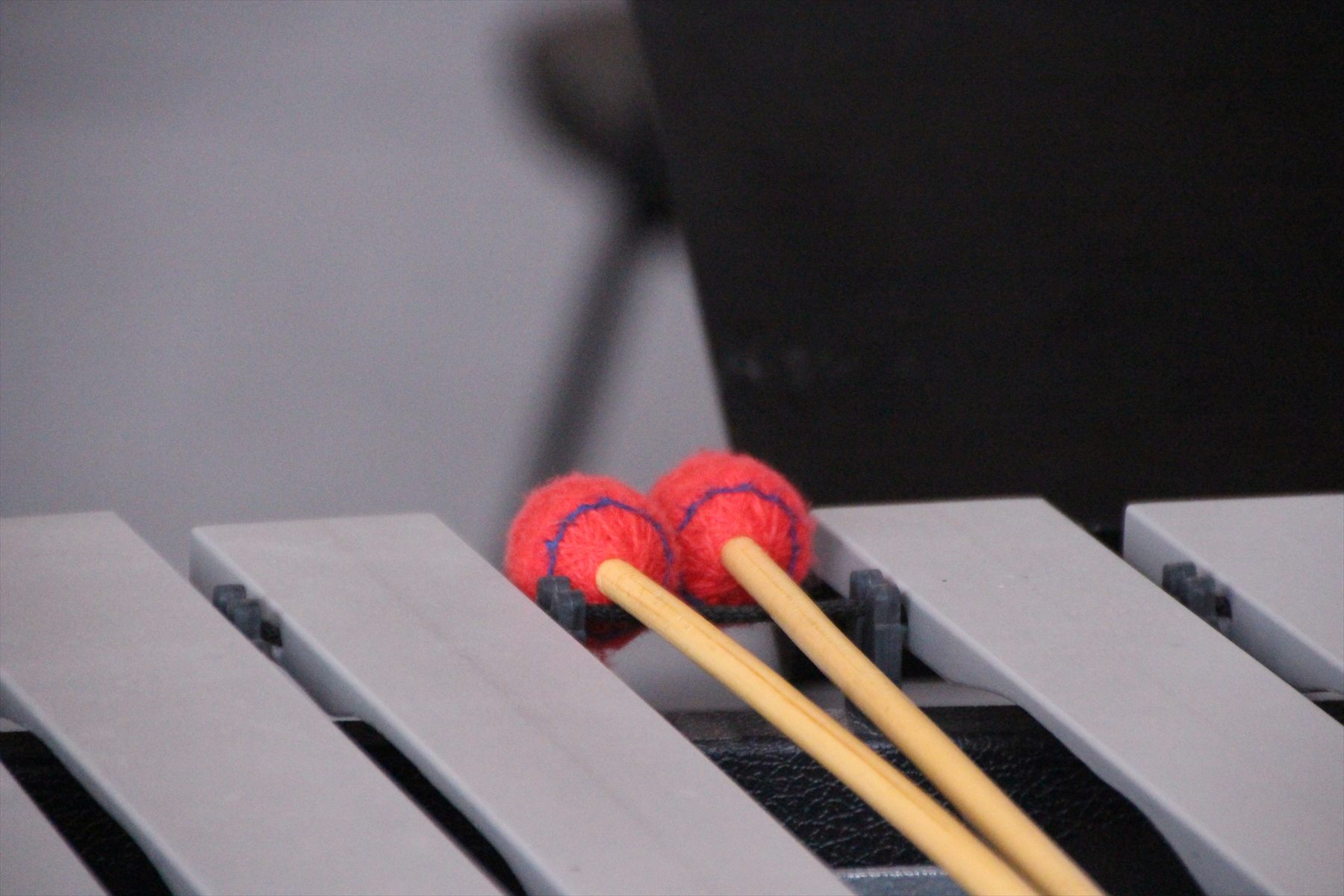 Schlägel auf einem Tasteninstrument